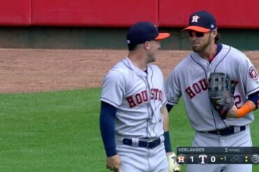 @ abreg_1 à gauche?
#Astros joue ici aux échecs. #Jour d'ouverture...
