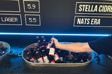 Le complément idéal de 30 délices culinaires - un Budweiser glacé. Merci...