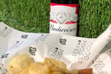 30 ballparks. 30 options de nourriture. Un Budweiser. Ceci est ce que nous faisons. #MLBFoodFest # ...