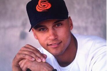 À cette date, il y a 26 ans, les @Yankees ont rédigé Le capitaine. #FlashbackFriday #M ...