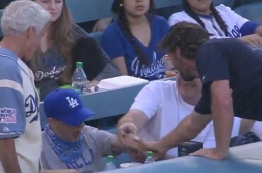 Mouvement de classe par @charlieculberson. #BiggerThanBaseball ...