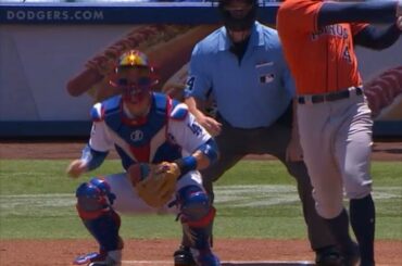 Un #SpringerDinger au Dodger Stadium… vous semble familier? ...