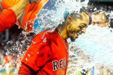 @Mookiebetts est-il un embrayage? C’est une évidence. #Marcher au large...