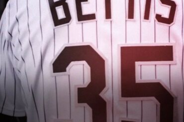 @ j_taillon19 et @ cbettis35 ont tous deux éliminé un cancer. Ce soir, ils se font face l'un l'autre ...