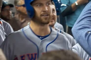 Je parie que ce n’est pas le spectacle Jacob deGrom que vous attendiez ce soir. #ArmsThatH ...