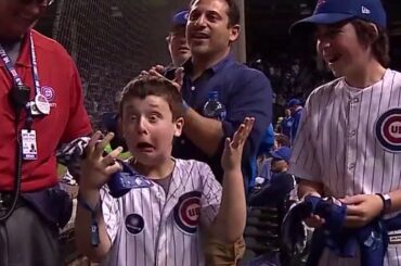 La réaction de ce gamin est la meilleure. #BiggerThanBaseball ...