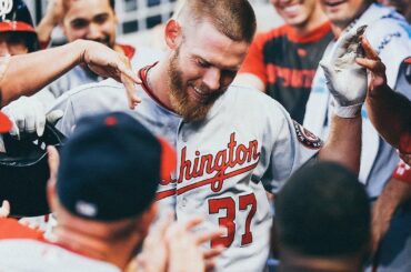 Stras aux sièges. #PitchersWhoRake #ArmsThatHammer ...