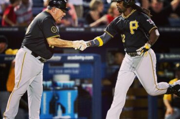 @pittsburghpirates hisse le Jolly Roger, applique une pression sur les géants dans #WildCard ...