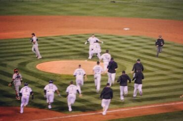Les @rockies célèbrent leur victoire #walkoff ....
