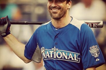 Jon Hamm parmi les stars qui joueront dans le match #ASG #CelebSoftball le 7/13 à Targe ...