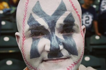 Il est dans les points de suture. #yankees ...