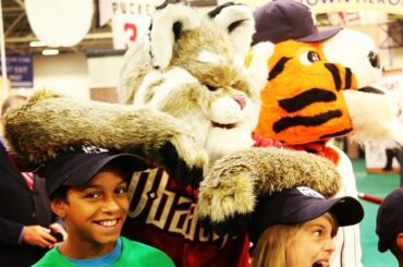 Appuie-toi sur moi. #FanFest @dbacksbaxter ...