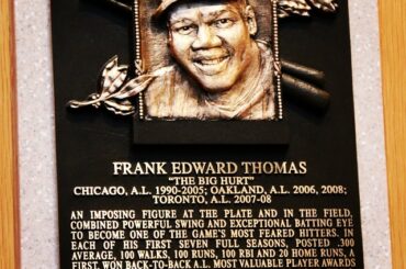 La plaque de Frank Thomas au @baseballhall. #hofwknd ...