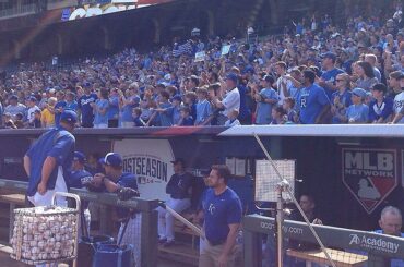 Ils ont emballé #TheK pour regarder un entraînement. Imaginez le jeu AL de demain #WildCard ....
