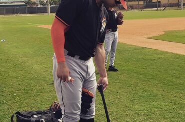 @ Giancarlo818 ne fait que penser à écraser des balles de baseball. #BaseballBegins ...