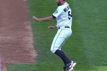 C'est à peu près tout ce qu'il y a de plus normal aujourd'hui. # Game162 ...