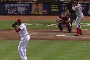 102, 103, 103. Prenez place.

Aroldis Chapman jette de la fumée. #Couvre-feu...