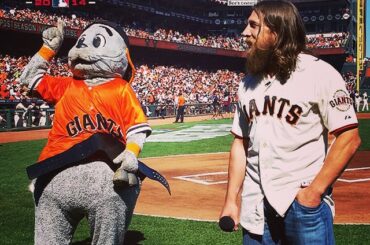 Lou Seal. Daniel Bryan. OUI! #Postaison ...