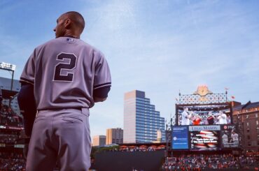 Derek Jeter assiste à sa dernière série à Camden Yards. #FarewellCaptain ...