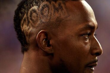 La coupe de cheveux de Jarrod Dyson est presque aussi lisse que son baserunning. Presque. #Posteso ...