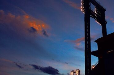 Impossible de demander une plus belle nuit d’octobre à Saint-Louis. #NLDS Game 3 est sur ...