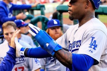 Les @dodgers frappent les premiers, donnent une avance à Kershaw. #Postaison ...