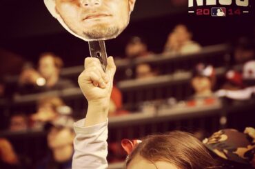 C'est adorable. #NLCS ...