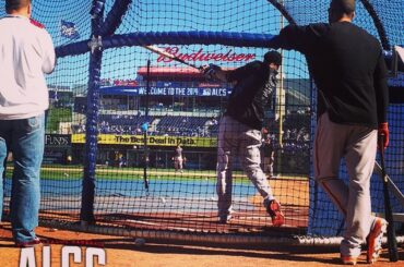 Nelson Cruz cherche à relancer les @baltimoreorioles dans #ALCS. Tout ça sta ...