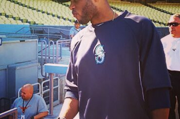 @robinsoncano frappe le terrain pour certains BP. #JapanSeries ...