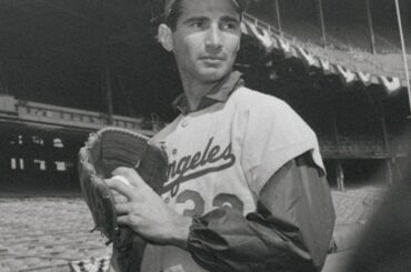 À cette date, en 1966, le grand joueur de dodgers Sandy Koufax a pris sa retraite à l'âge de 30 ans après ...