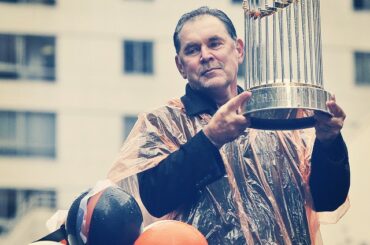 Boch devient le 10ème manager à hisser le trophée au moins 3 fois. # Légende #SFG ...