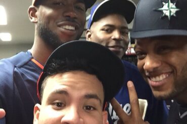 "Nous sommes ici swaggin @robinsoncano @ josealtuve27 @puigyasiel" (via @dexfowler) #J ...