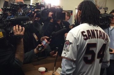 #Repost via @twins: Tous les yeux rivés sur @ ervinsantana_54 aujourd'hui! #SMELLBASEBALL ...