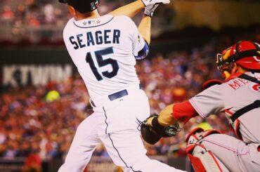 Kyle Seager, @Mariners, aurait accepté une extension de 100 millions de dollars pour une période de 7 ans avec ...
