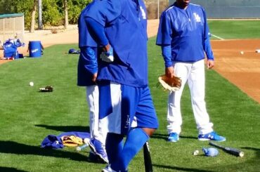 @yasielpuig veut juste écraser. #BaseballBegins ...