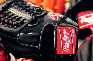 Le cuir le plus frais. #BaseballBegins ...