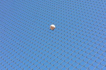 "Quelqu'un me descendre!" #BaseballBegins ...