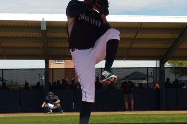 Votre roi est revenu. #BaseballBegins ...