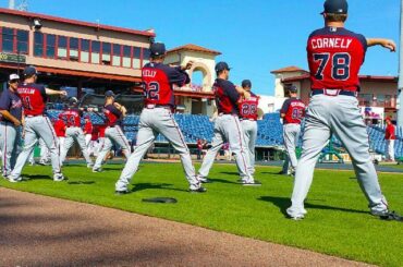 Lève-toi et s'étire. Une autre belle journée de #SpringTraining est sur nous ....