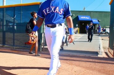 @dangerusswilson vient s'entraîner avec les @rangers. #SpringTrain ...