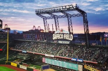 Ce ciel de Seattle, cependant… #OpeningWeek présenté par Arm & Hammer et OxiClean ....