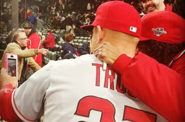 Que diriez-vous d'un selfie avec le MVP? #OpeningWeek présenté par Arm & Hammer et OxiC ...