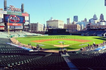 Comerica Park, 16h15 HE. #ALCS ...