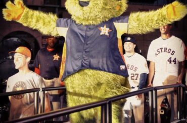 Dites bonjour à Orbit, la nouvelle mascotte de #Astros ....