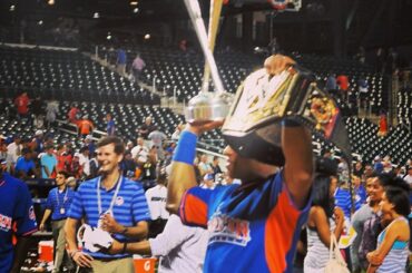 Les champions obtiennent des ceintures. #HRDerby ...