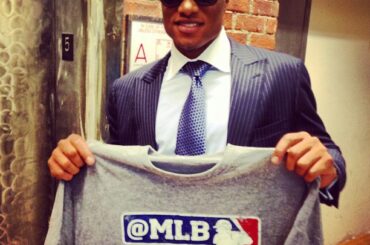 Le capitaine d'AL #HRDerby @robinsoncano a visité le siège de MLB.com aujourd'hui ....
