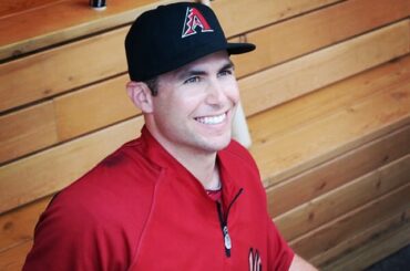 Paul Goldschmidt pense à écraser des balles de baseball. #OpeningSeries ...