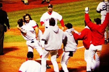 La rivalité historique continue ce soir. Partagez votre @redsox / @yankees préféré ...