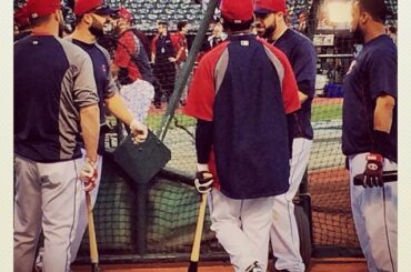 @indians prennent BP avant le jeu AL #WildCard de ce soir présenté par Budweiser ....