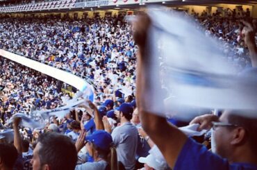 Ils seront de retour mardi soir. #NLCS ...